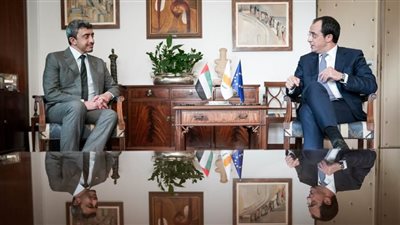  عبدالله بن زايد يلتقي وزير خارجية قبرص في نيقوسيا