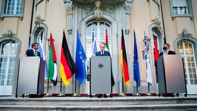 عبدالله بن زايد: الشرق الأوسط دخل حقبة جديدة نحو الأمن و الازدهار بعد التوقيع على معاهدة السلام