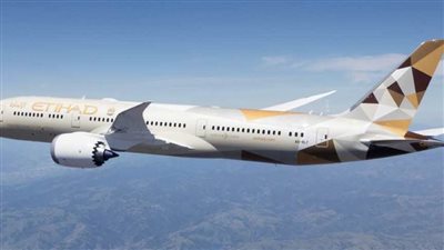 الاتحاد للطيران تسير رحلة تجارية إلى إسرائيل.. وتطلق موقعاً الكترونياً باللغة العبرية