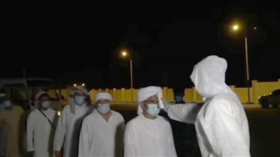الإمارات تسهل عودة 100 من الرعايا اليمنيين إلى بلادهم