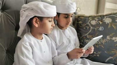شرطة أبوظبي: حماية الأبناء على الإنترنت مسؤولية أولياء الأمور