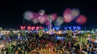 مهرجان الشيخ زايد يحطم رقمين قياسيين عالميين بعروض ضخمة للألعاب النارية