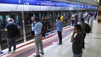 تجريب تقنيات الذكاء الاصطناعي لإدارة الحشود في محطات المترو