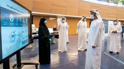 محمد بن زايد يطلع على التقدم في مجمع الرويس للتكرير والبتروكيماويات والمشتقات