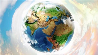 الإمارات تشارك العالم احتفاله بـ 