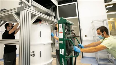 معهد الابتكار التكنولوجي يبدأ بناء أول حاسوب كوانتوم في المنطقة