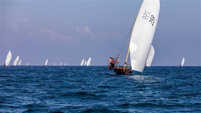 محامل زايد بن حمدان تفوز بالمراكز الخمسة الأولى في سباق السلع للشراعية