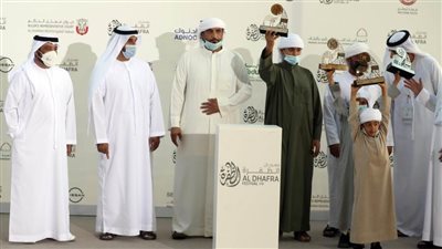 فارس المزروعي يتوج الفائزين بأشواط الحول المحليات واللقايا المجاهيم في مزاينة مدينة زايد