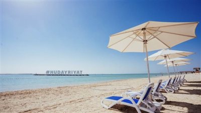 شاطئا الحديريات و مرسانا في أبوظبي يحصلان على شهادة العلم الأزرق الدولية