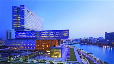 كليفلاند كلينك أبوظبي ينجز عملية جراحية في القلب الأولى من نوعها بالدولة