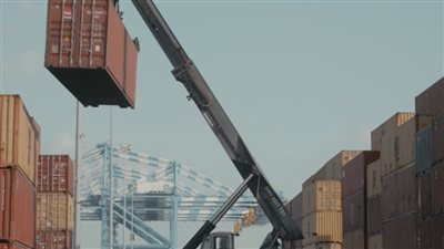 ميناء خليفة ضمن المراكز الخمسة الأولى عالميا على مؤشر أداء موانئ الحاويات العالمي