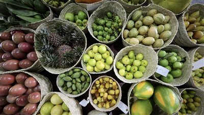 السوق الشعبي بمهرجان ليوا للرطب.. منتجات تعكس التراث و تحتفي بالنخيل