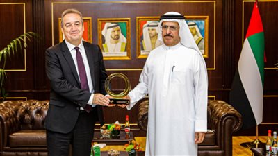 بحث تعزيز التعاون بين 