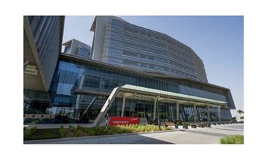 مدينة شخبوط الطبية تنجح في علاج حالة اضطراب مناعة ذاتية نادرة جراحيا