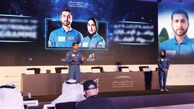 رائدا الدفعة الثانية من برنامج الإمارات لرواد الفضاء يباشران تدريباتهما قبل الانطلاق إلى ناسا