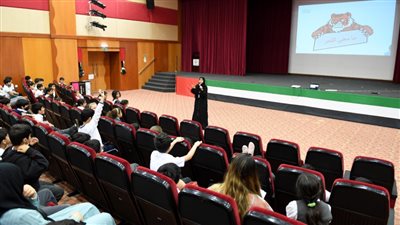 شرطة أبوظبي تعزز وعي طلبة المدارس بمكافحة 