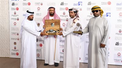 مهرجان الظفرة يتوج الفائزين في مزاينة الإبل