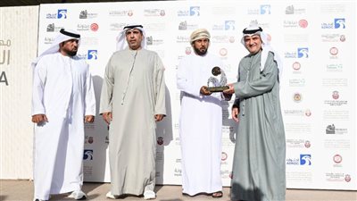 تواصل منافسات مزاينة الإبل في مهرجان الظفرة وتتويج الفائزين