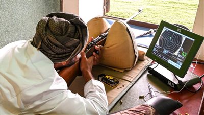 ‎تتويج الفائزين في مسابقة الرماية بمهرجان الظفرة