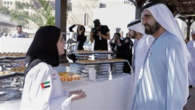 محمد بن راشد حرص على تشجيعها .. أصغر 