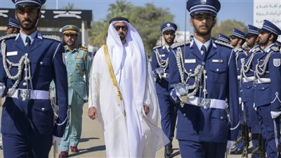 سيف بن زايد يشهد حفل تخريج طلبة من كلية الشرطة