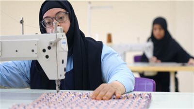 ‎صاحبات الهمة بمؤسسة زايد العليا ينتجن حقائب لصندوق الشيخة فاطمة للمرأة اللاجئة