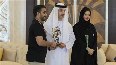 هزاع بن زايد يستقبل منتخب الإمارات لقفز الحواجز و يهنئه بالتأهل لأولمبياد باريس