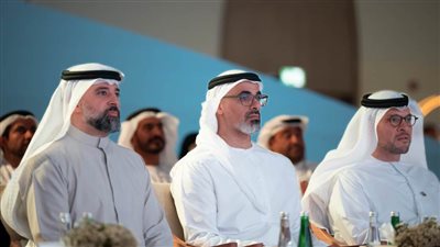 خالد بن محمد بن زايد يشهد جانباً من 