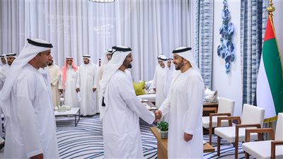 حمدان بن زايد يستقبل المهنئين بشهر رمضان المبارك في قصر السِيف