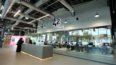 تعاون بين (iCodejr) ومدرسة 42 أبوظبي لاستضافة نسخة أبوظبي من مسابقة(Code Battle)للبرمجة