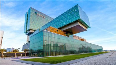 كليفلاند كلينك أبوظبي ينجز عملية تبرع تبادلية بالكلى لإنقاذ حياة ثلاثة مرضى