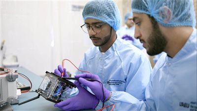 جامعة الإمارات تمول 225 مشروع بحث صيفي لطلبتها لعام 2023