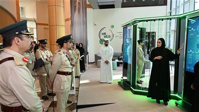 عبد الله المري يدشن منصة الموارد البشرية المتنقلة 