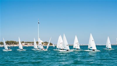 فريق أبوظبي للشراع الحديث يشارك في النسخة الـ29 من بطولة البارح الدولية