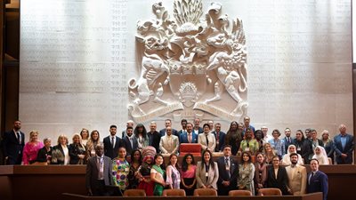 جمعة الماجد يكرم بجائزة 