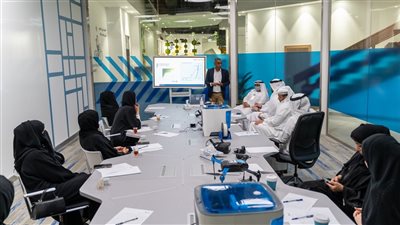 بلدية مدينة أبوظبي تنظم ورشة تفاعلية لموظفيها 