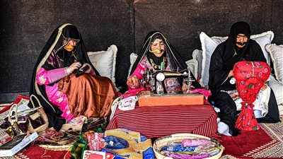 المرأة الإماراتية .. إنجازات بارزة لاستدامة الموروث الثقافي والفني