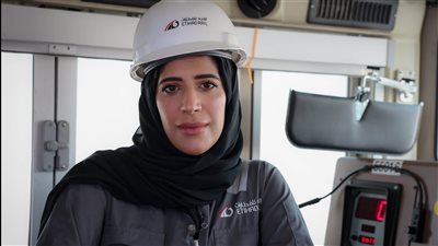 أول كابتن قطار إماراتية.. نموذج مُلهم يرسخ دور 