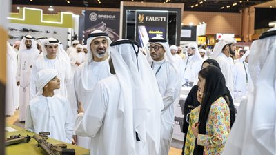 خالد بن محمد بن زايد يزور معرض أبوظبي الدولي للصيد والفروسية في نسخته الـ20