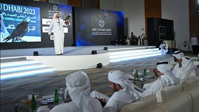 بيع 70 صقرا في بضع ساعات بمزاد صقور معرض الصيد والفروسية