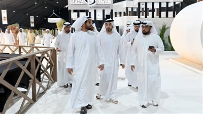 فارس خلف المزروعي يزور مهرجان ومزاد ليوا للتمور