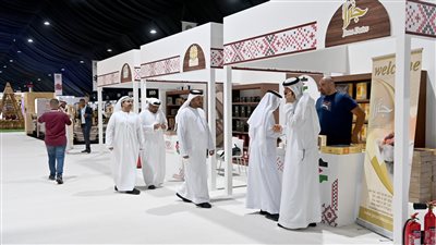 قرية التمور الأردنية تستقطب زوار 