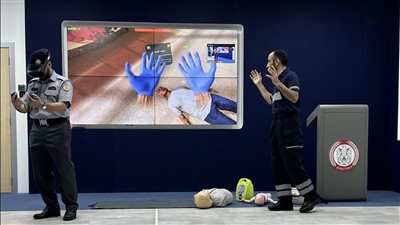 شرطة أبوظبي تنظم ورشة تفاعلية لأعضاء كلنا شرطة