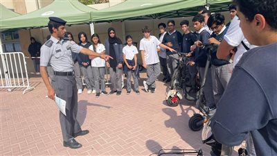 شرطة أبوظبي تعزز الوعي بإرشادات السلامة لمستخدمي 