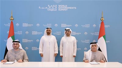 مكتوم بن محمد وذياب بن محمد بن زايد يشهدان في قمة الحكومات توقيع مذكرة تفاهم بين 