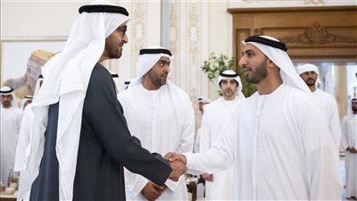 رئيس الدولة يستقبل عدداً من المشاركين في 