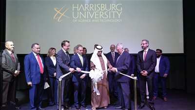 نهيان بن مبارك يفتتح مقر جامعة هاريسبورغ بدبي.. ويؤكد: الإمارات واحة للعلم والعلماء