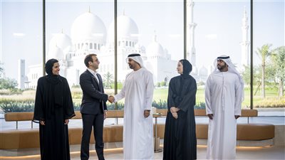 ذياب بن محمد يشهد محاضرة 