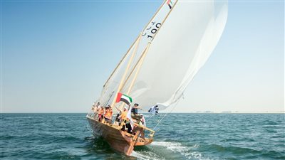 محامل زايد بن حمدان بن زايد.. لقب رابع في سباق دلما التاريخي