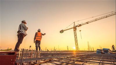 بلدية مدينة أبوظبي توعي شركات البناء بآلية تقديم التقارير الإلزامية بشأن متطلبات السلامة المهنية